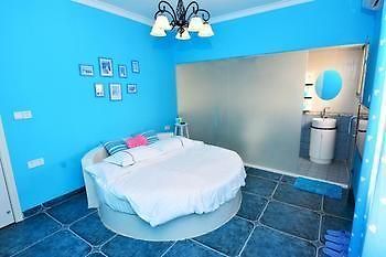 In Love With The Blue Sea Inn Сямынь Экстерьер фото